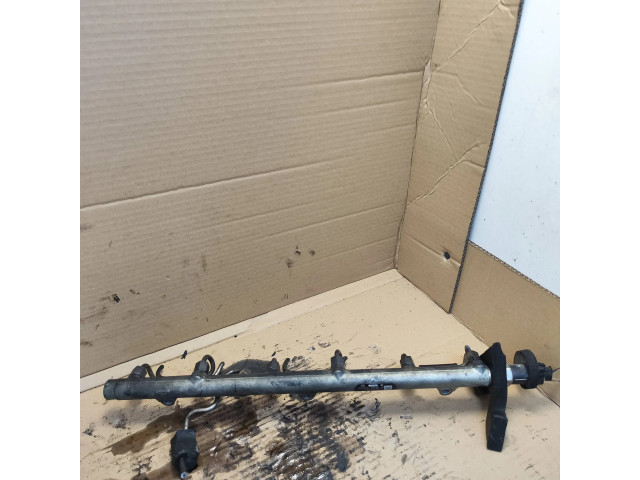 Vstřikovací lišta 0445216002, 010418   BMW 5 E39  pro naftový motor 2.5  