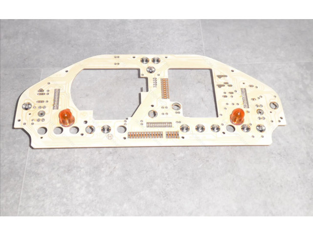 Панель приборов 62111381952   BMW 3 E30       