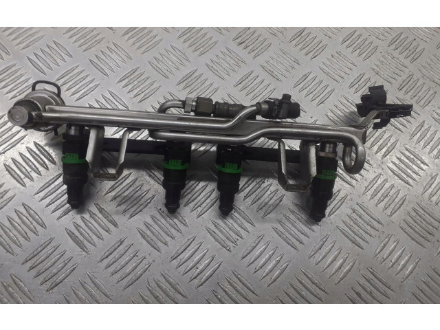 Vstřikovací lišta ZSB06B133313M   Volkswagen PASSAT B5.5     