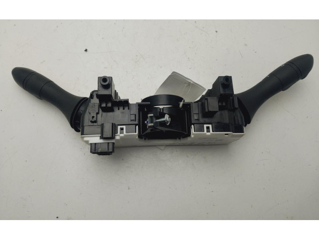 Блок управления 255678341R   Renault Megane II