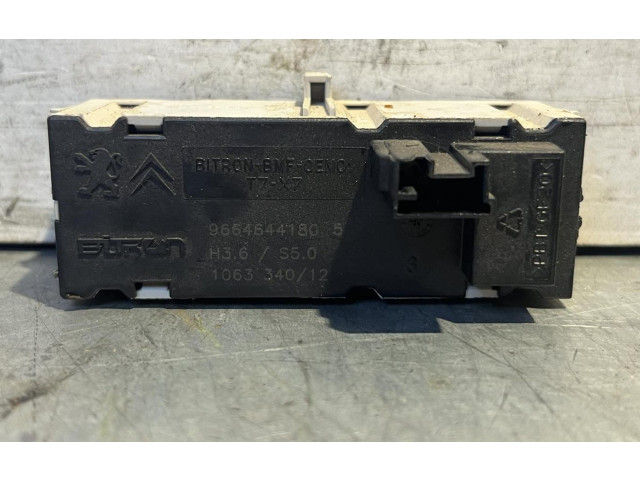 Дисплей    96646441805   Citroen Berlingo