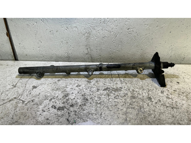 Vstřikovací lišta 0445216002, 004094   BMW 5 E39  pro naftový motor 3.0  