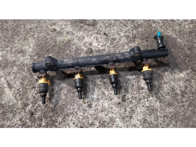 Vstřikovač 0K30E13250, 0K30E13150   KIA Rio  pro benzínový motor 1.5  