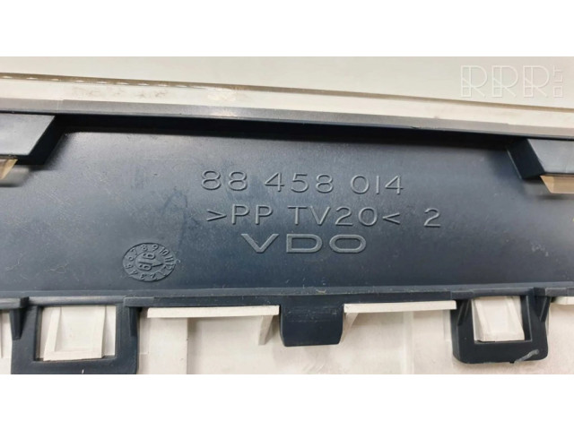 Přístrojová deska  Toyota Avensis T220 2001 88458014  