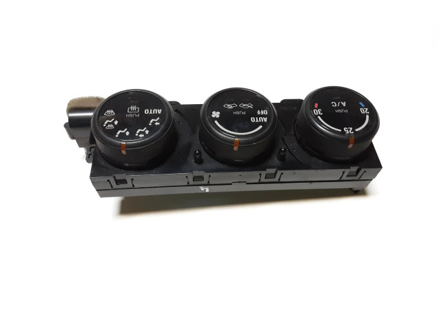 Блок управления климат-контролем 9561054J02, 5037223493   Suzuki XL7 I