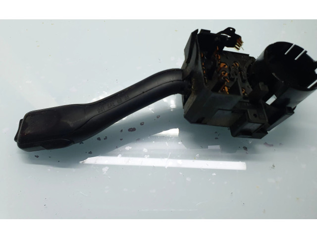 Руль Volkswagen Golf IV  1998 - 2005 года 8L0953513J, 202854ATW      