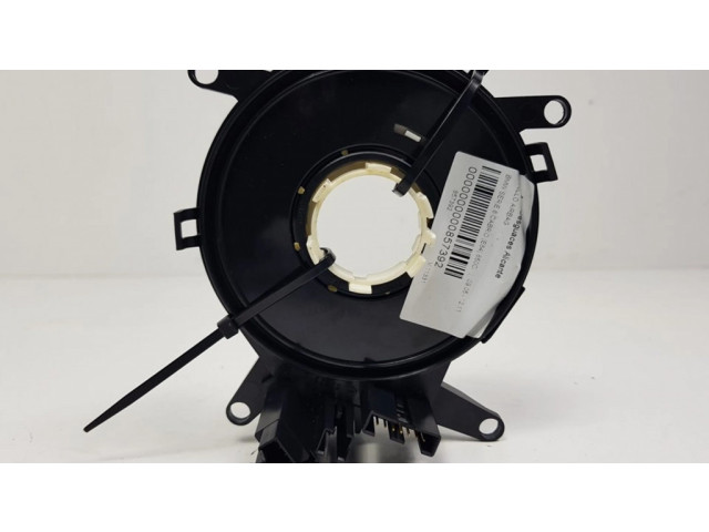 Подрулевой шлейф SRS 697639402   BMW 6 E63 E64
