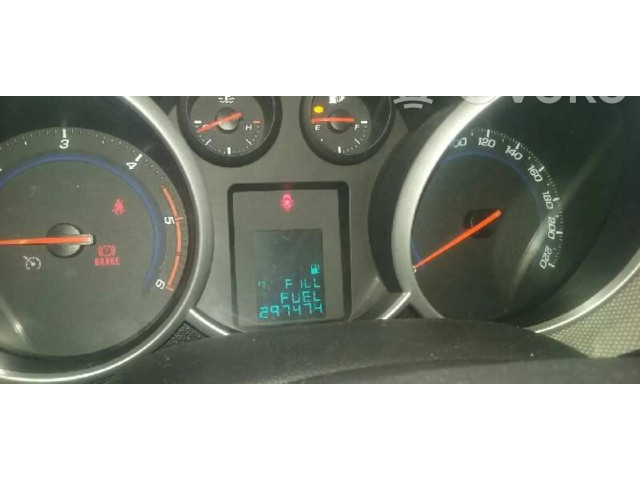 Přístrojová deska  Chevrolet Cruze 2009 96984376, 688014257  