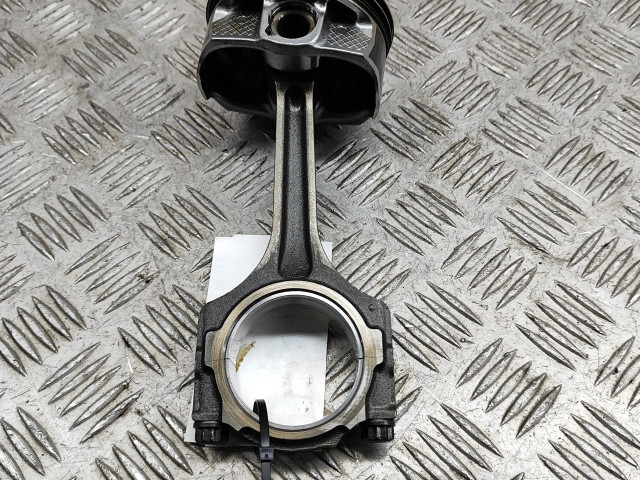  Поршень  FR3Z6108A, CR3Z6200B  Ford Mustang VI для бензинового двигателя 5.0