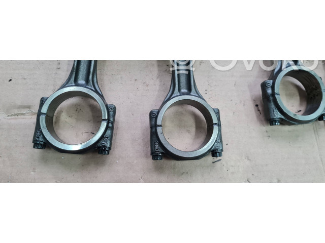 Píst 81L155   Audi A4 S4 B9    DEU DEUA 