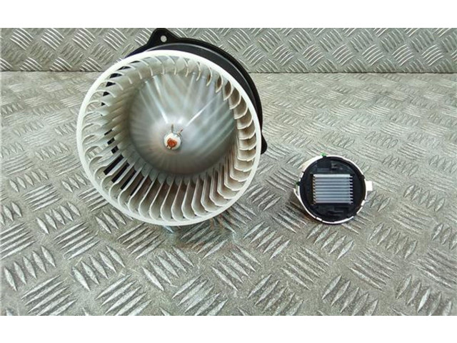 Вентилятор печки    HB111D65106, 8727000701   Mazda CX-3