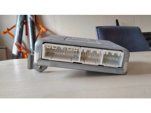 Центральная консоль 04913900, 8954060080   Toyota Land Cruiser (J100)