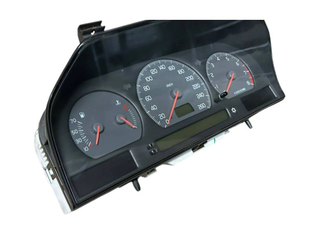Přístrojová deska  Volvo S70  V70  V70 XC 1998 9168144, 9168138  