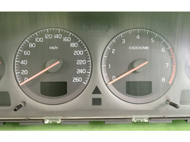 Přístrojová deska  Volvo V70 2001 9499668  