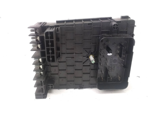 Блок предохранителей 3C0937125A   Volkswagen Sharan    