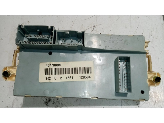 Pojistková skříňka Řídící jednotka BSM 51715858   Fiat Stilo 2005
