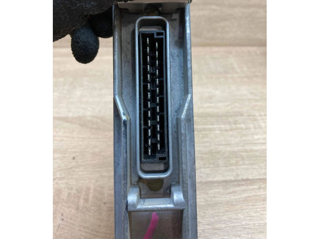 Řídící jednotka 7700867274   Mitsubishi Carisma 1996