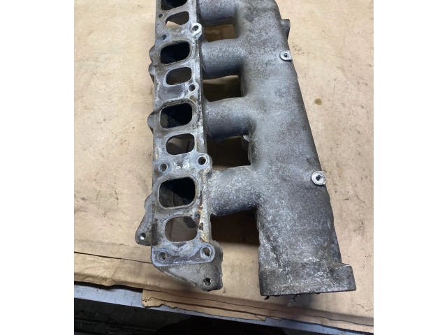Vstřikovač 55212586, 0281002845   Saab 9-3 Ver2    Z19Dt 