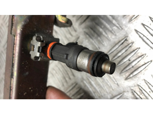 Комплект форсунок 0280158013, 16600AX200    Nissan Micra для бензинового двигателя CR12DE 1.2