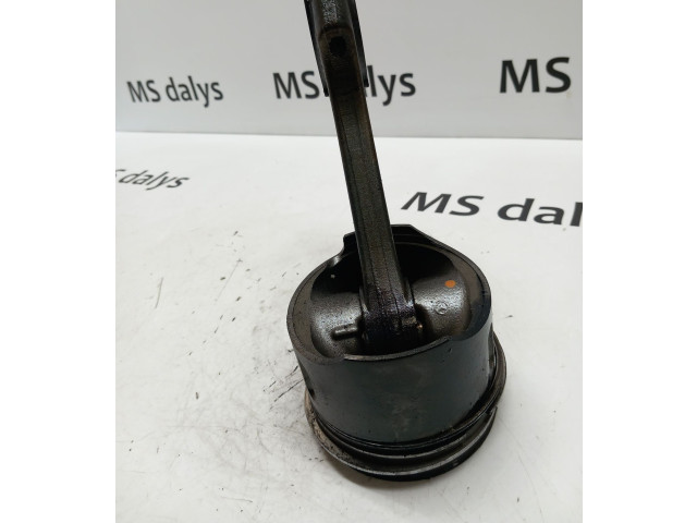 Píst A6110300320, A6130300117   Mercedes-Benz S W220     