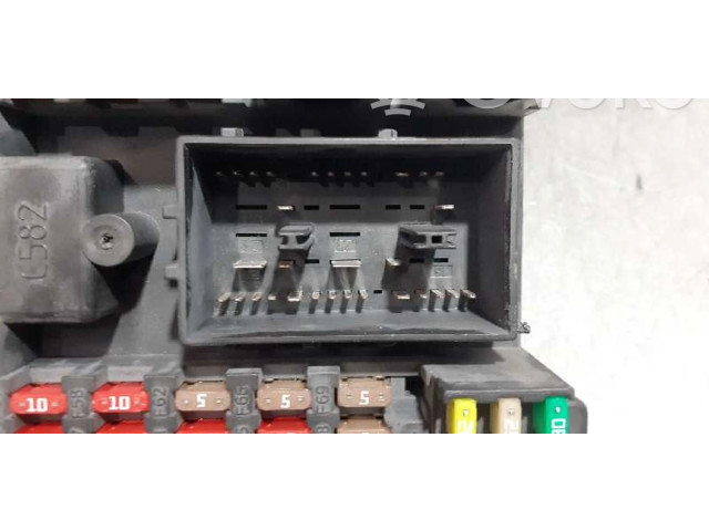 Pojistková skříňka Řídící jednotka BSM 519051718   Land Rover Range Rover Sport L320 2007