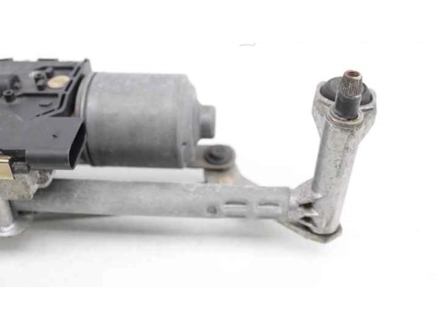 Блок предохранителей  390241937, 1K1955119C   Volkswagen Eos    