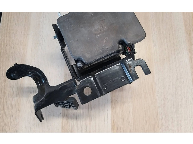 Jednotka ABS 476604302R   Nissan Juke II F16 2022