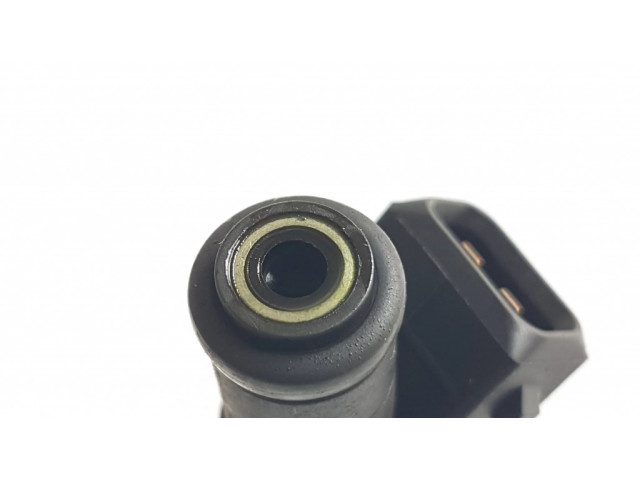 Форсунка 7525721, 3013B00430    BMW 7 E65 E66 для бензинового двигателя  4.5