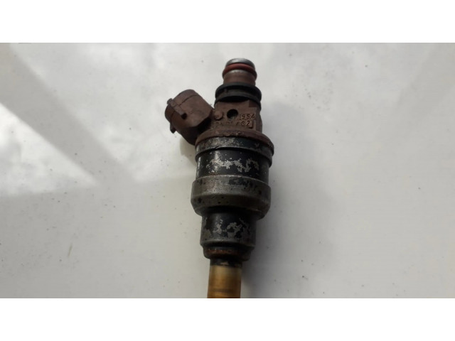 Форсунка INP482, INP-482    Mazda 323 для бензинового двигателя  1.3