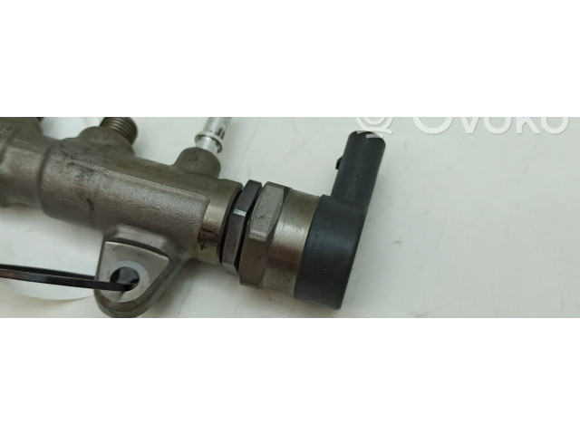 Vstřikovací lišta 8514154, 0281002949   BMW X4 F26  pro naftový motor 2.0  