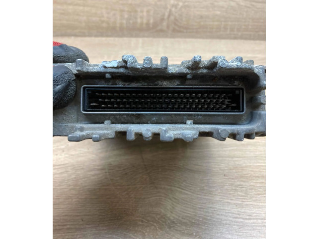 Řídící jednotka 8200059878, 0281001995   Renault Laguna I 1994
