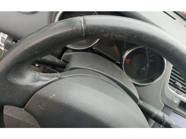 Volant Peugeot 5008 2009   