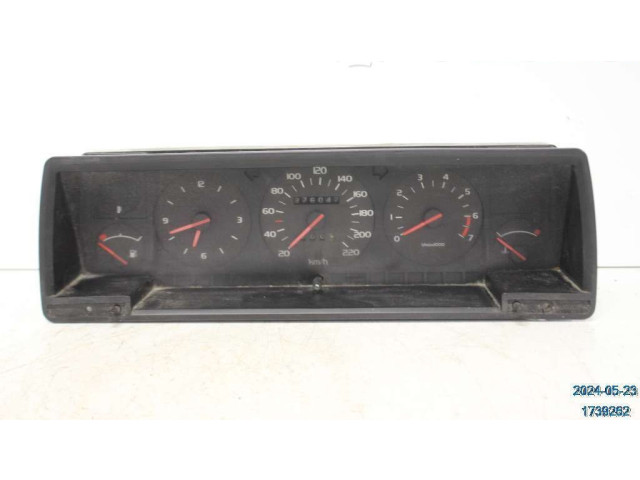 Спидометр (приборный щиток)    1363765, 1363077   Volvo 740