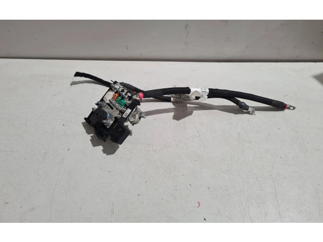 Блок предохранителей 06701050540   Maserati Levante    
