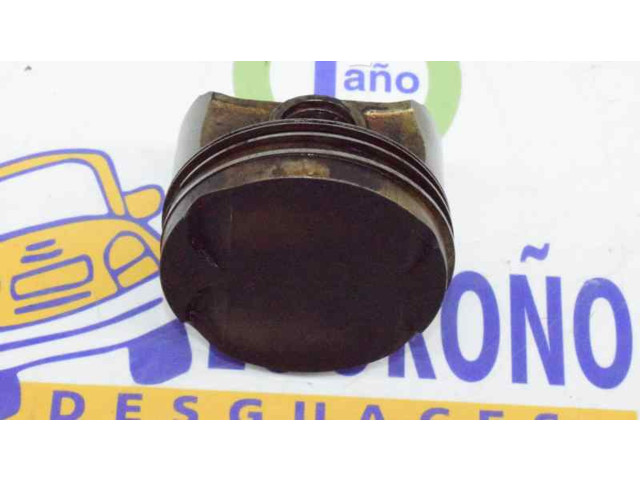 Píst 11251703456   BMW 5 E39   2.5  