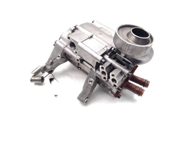 Масляный насос  AYH 07Z115105D  Volkswagen Touareg I 