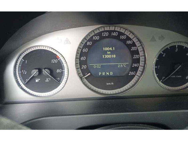 Přístrojová deska  Mercedes-Benz C W204 2009 A2044400311, A2049005707  