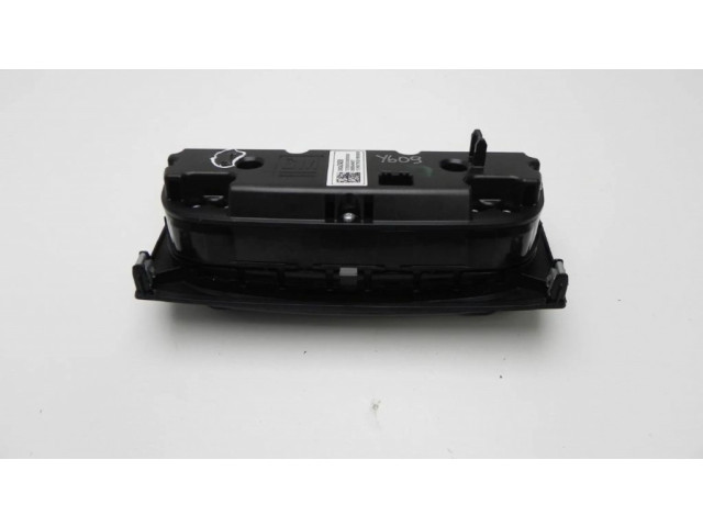 Блок управления климат-контролем 39042438, Y609   Vauxhall Astra K