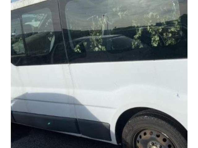 Zpětné zrcátko  Renault Trafic II (X83) 2010  7701473247  