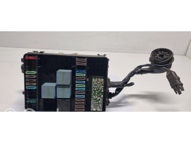   Pojistková skříňka 1385487, 35157CKEF   BMW 3 E30 1988