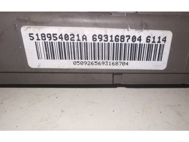  Pojistková skříňka 518954021A, 693168704   BMW X5 E70 2008