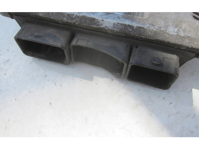 Řídící jednotka 9630059880, 0281001839   Peugeot 106 2001