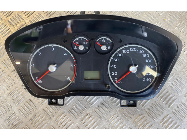 Přístrojová deska  Ford Focus 2005 4M5T10849CJ, 01220D81  