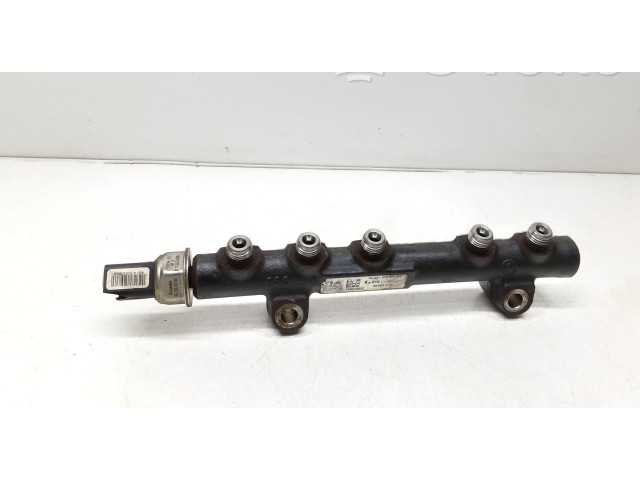 Vstřikovací lišta 96852975, 9670076780   Volvo V60     
