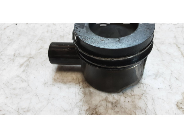 Píst 8372T, 5R2   Audi A6 S6 C7 4G     