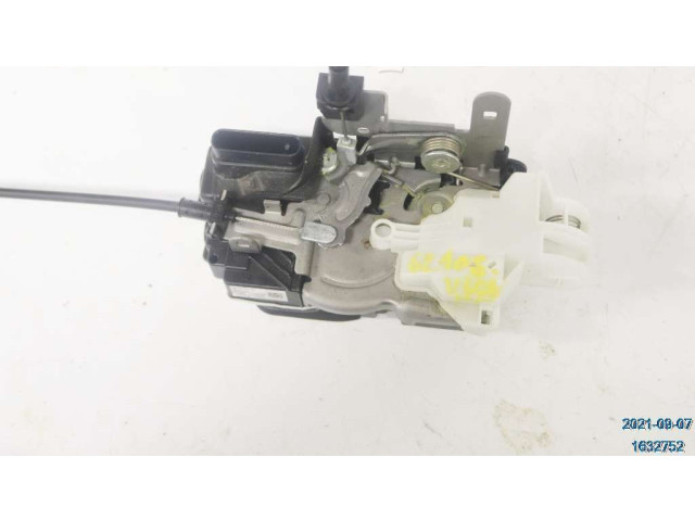 Vstřikovač 31440392   Volvo V40    D4162T 