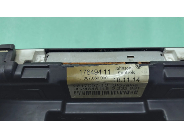 Přístrojová deska  BMW 2 F45 2016 9232891, 2468895  