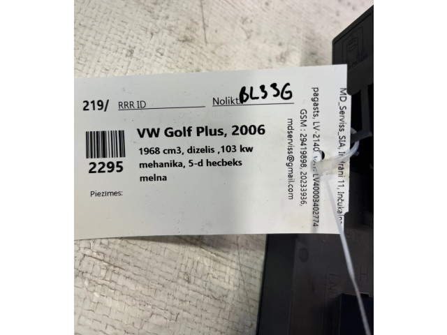 Блок предохранителей  3C0937049E, 28022870   Volkswagen Golf Plus    