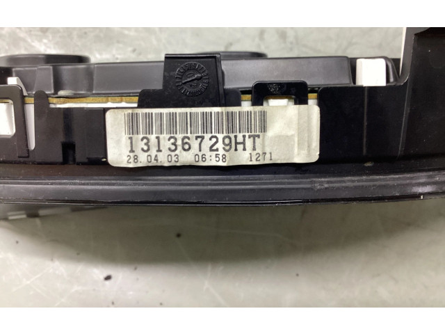 Панель приборов 13136729HT   Opel Signum       