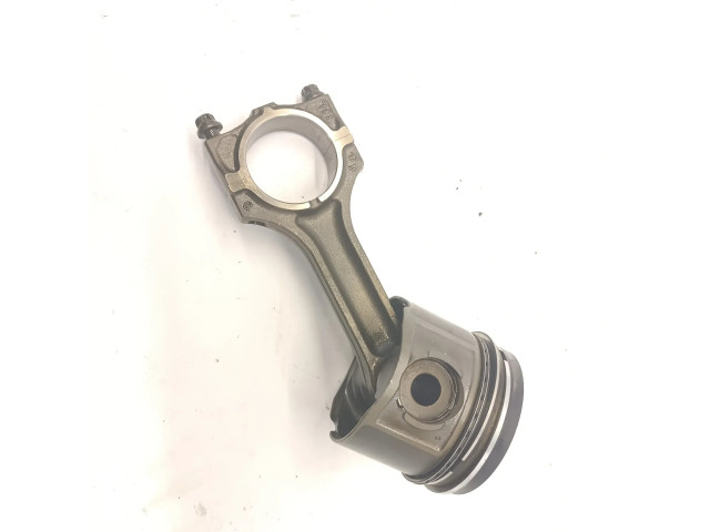 Píst    BMW 3 E46  pro naftový motor 2.0 m47 
